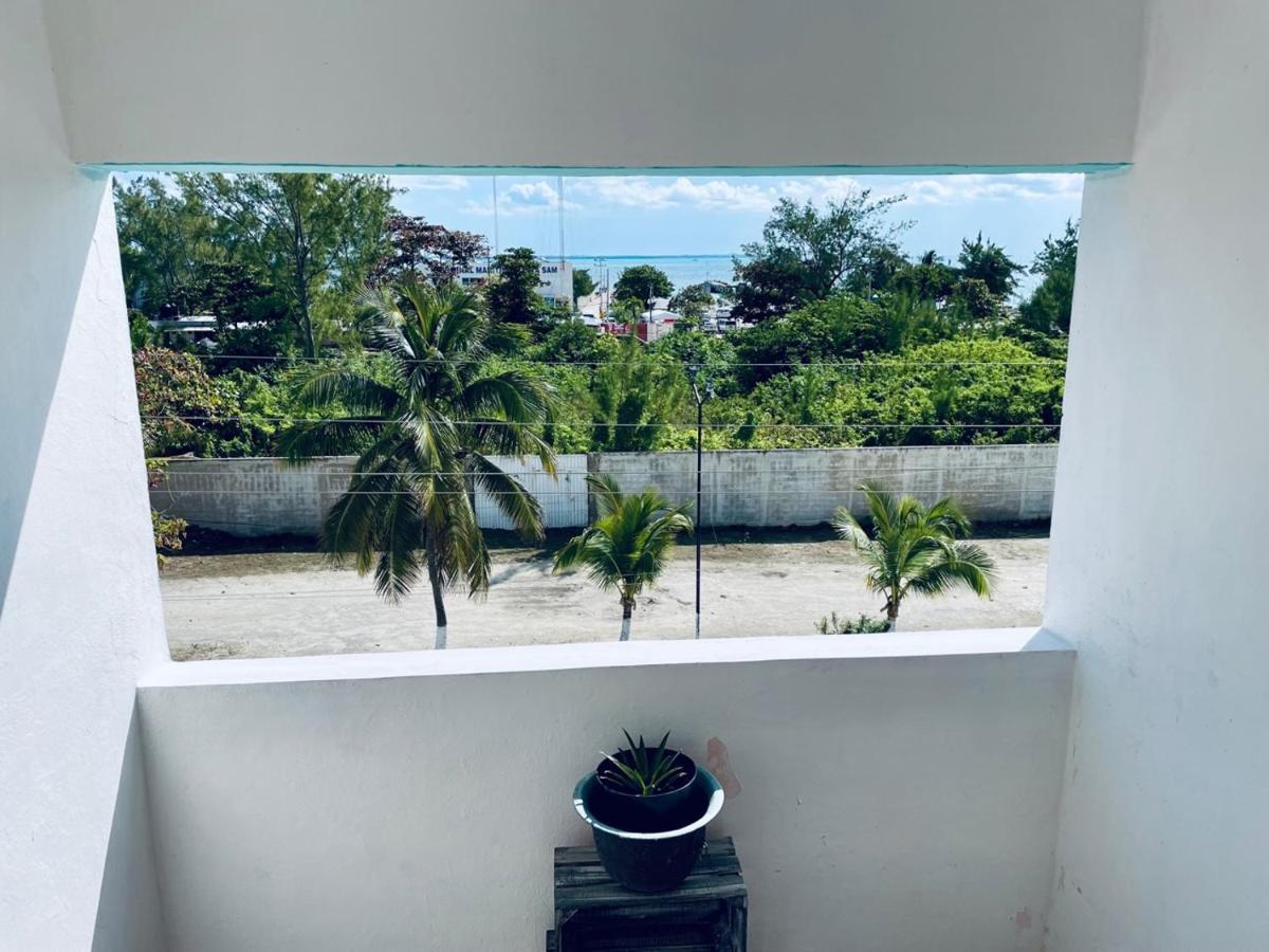 Punta Me Apartments & Rooms Near The Punta Sam Ferry Beach 칸쿤 외부 사진